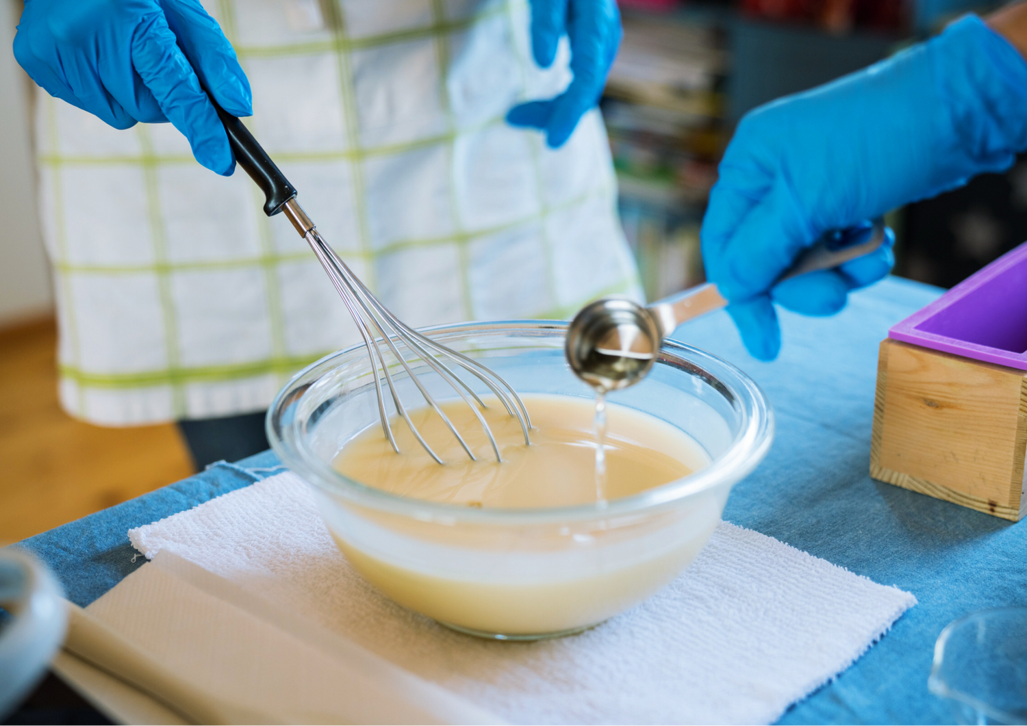 making goats milk soap